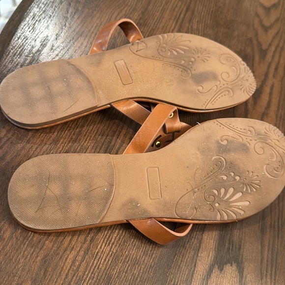 Tan Pierre Dumas limit style slip on sandal with gold emblem detail. - Picture 3 of 4